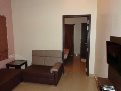 Rainbow Hotels And Service Apartments