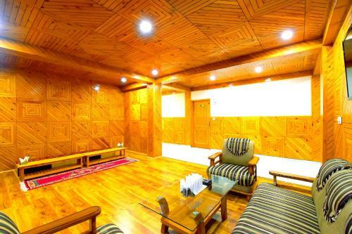 Hotel Pause At Manali