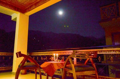 Hotel Pause At Manali