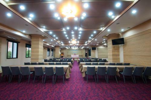 Pearl Resort & Hotel