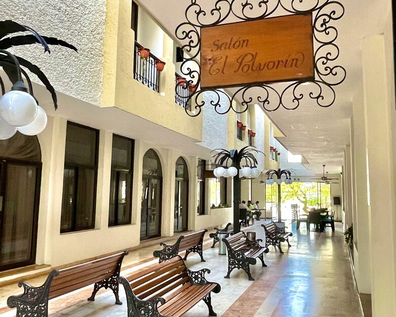 Hotel Del Paseo