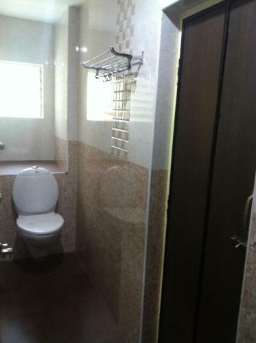 Hostal Season 4 Guest House