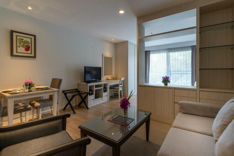 Karavel House Hotel And Serviced Apartments Sriracha