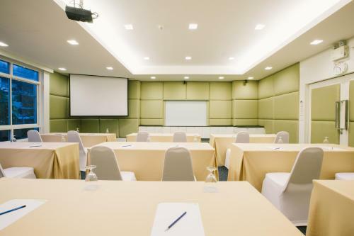Jasmine Resort Hotel And Serviced Apartment