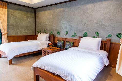 Hotel Baanrimnam Resort Trat