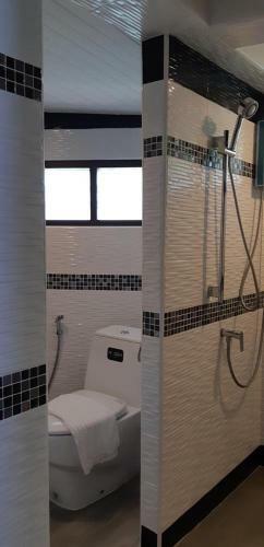 Hotel Baanrimnam Resort Trat
