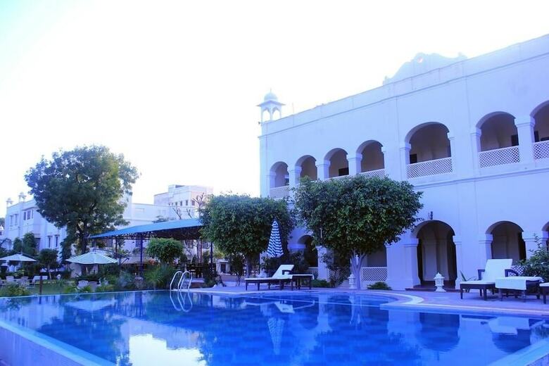Hotel Roop Vilas Palace