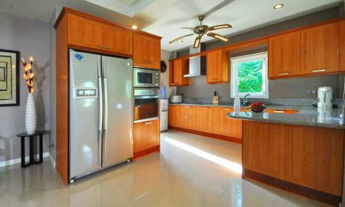 4 Bedroom Villa In Chaweng (p1)