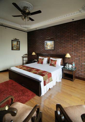 Hotel Diplomat Residency