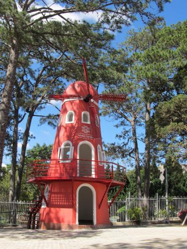 Hotel Monet Garden Resort