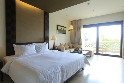 Hotel Olalani Resort & Condotel