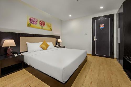 Golden Star Hotel