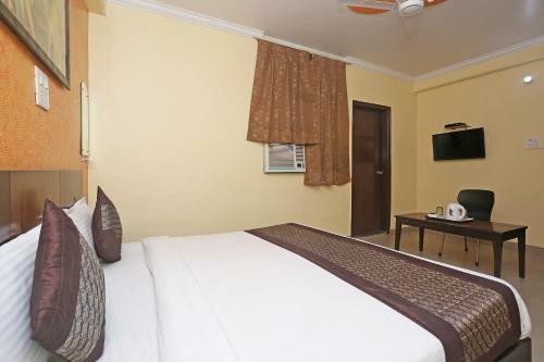 Oyo 10048 Hotel Aditya Inn