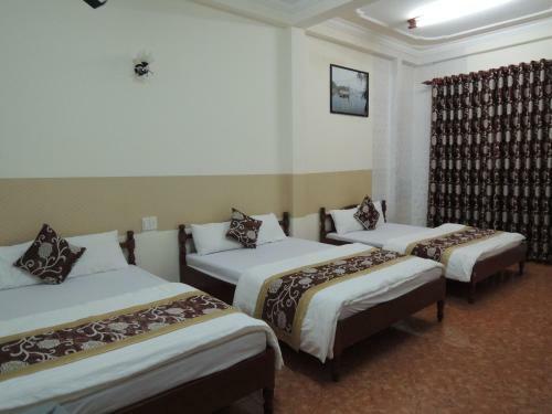 Hostal M & T Hotel