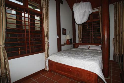 Villa Wooden House Holiday Rental
