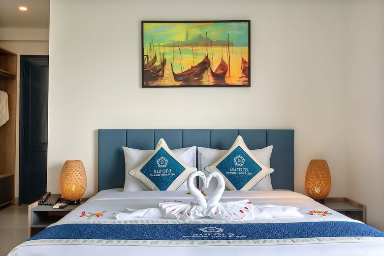 Aurora Riverside Hotel & Villas
