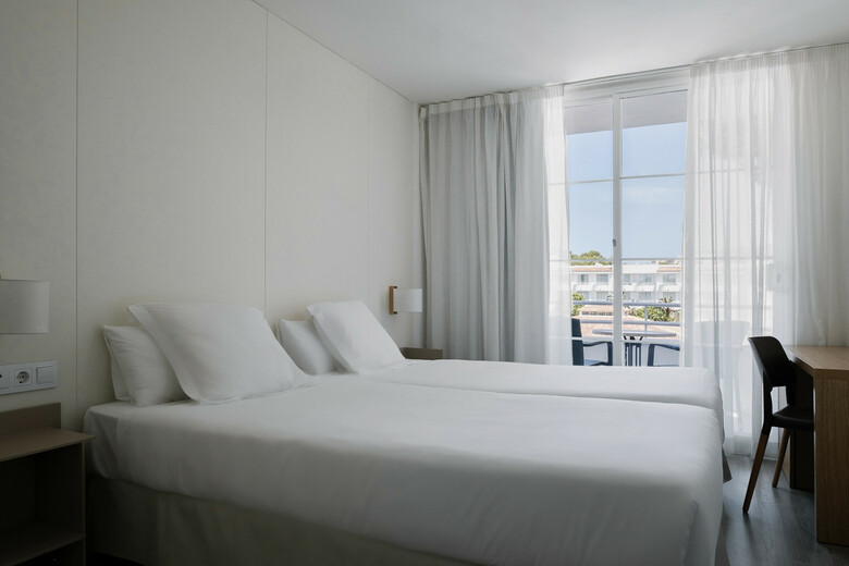 Prinsotel La Pineda Hotel Apartamentos