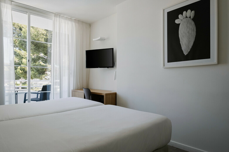 Prinsotel La Pineda Hotel Apartamentos