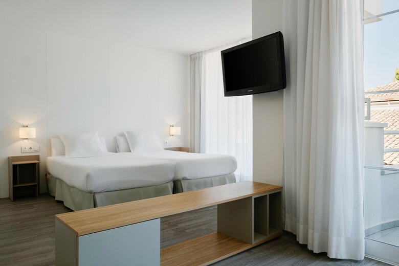 Prinsotel La Pineda Hotel Apartamentos