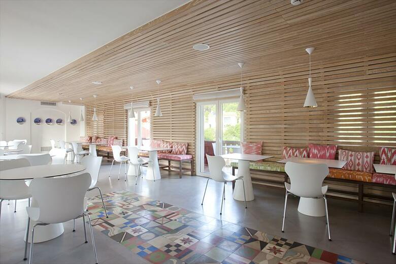 Hotel Cala Sant Vicen�