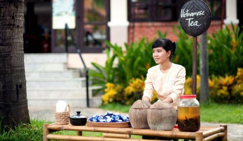 Hotel Vinh Hung Riverside Resort & Spa