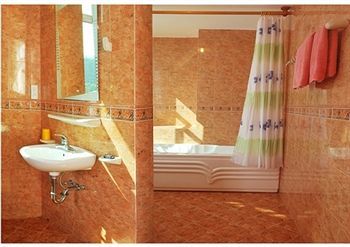 Sunny C Hotel