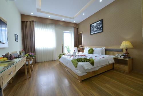 Blue Hanoi Inn Hotel