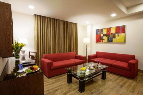 Hotel Taurus Sarovar Portico
