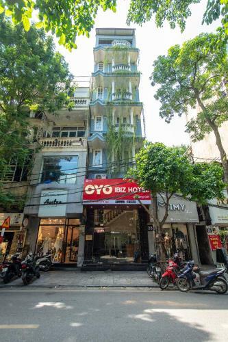 Hostal Happy Moon Guest House