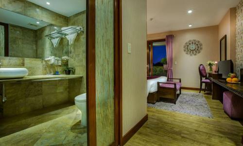 Oriental Suites Hotel & Spa