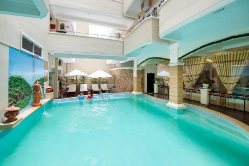Palm Beach Hotel