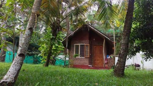 Hostal Ashtamudi Villas