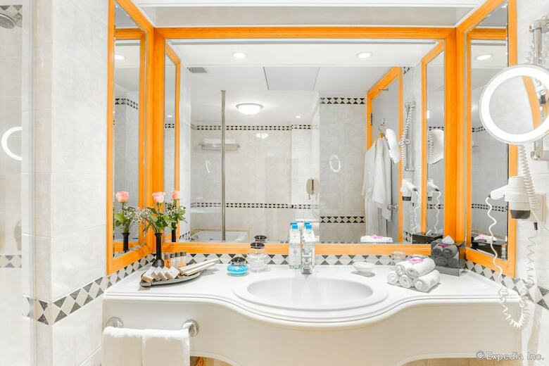 Hanoi Daewoo Hotel