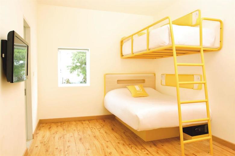 Hotel Bloomrooms @ New Delhi Railway Station