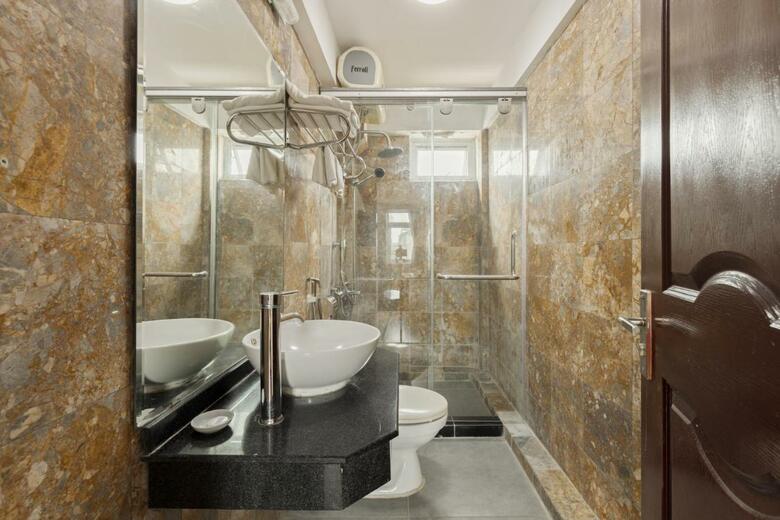 Hanoi Central Park Hotel