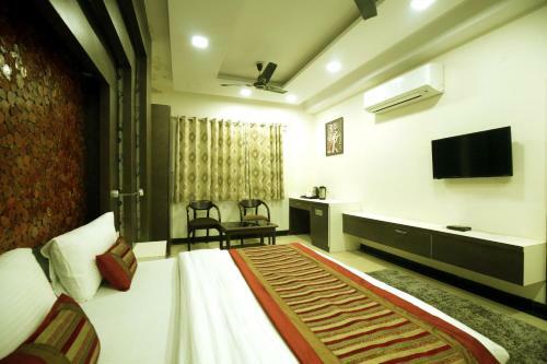 Hotel Red Castle