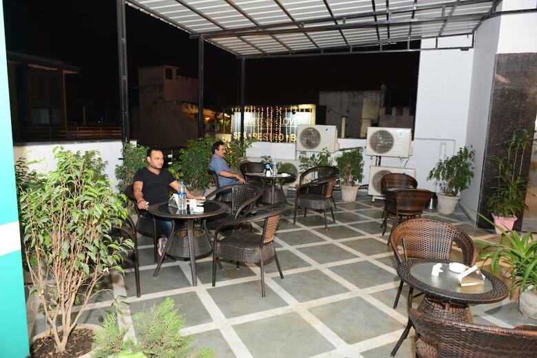 Hotel Cabana @ Pahar Ganj