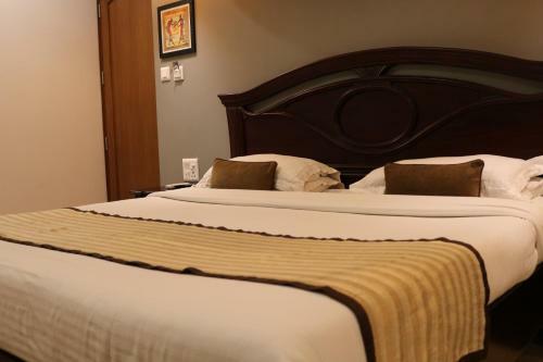 Hotel The Park Residency