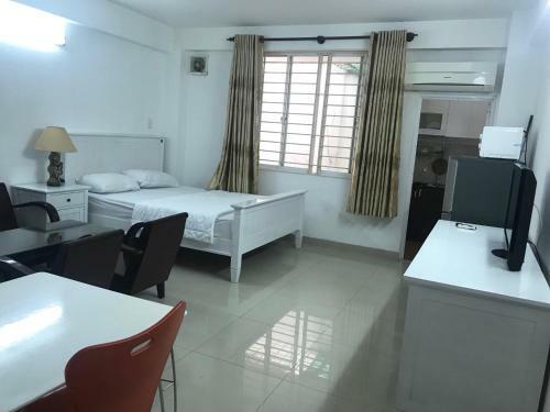 Smiley Apartment 3