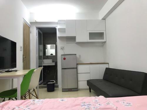 Smiley Apartment 3