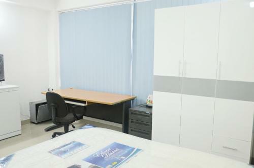 Smiley Apartment 3