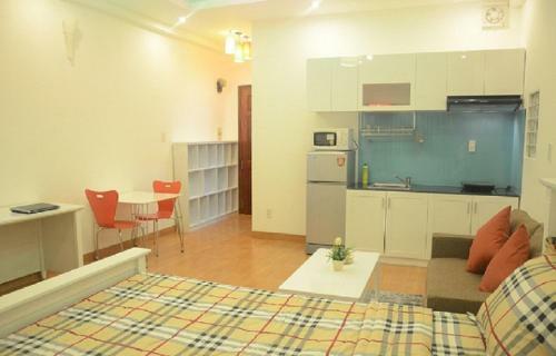 Smiley Apartment 3