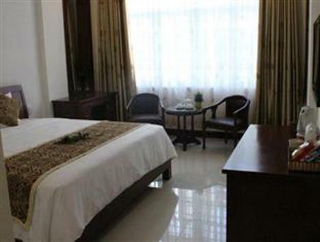 City Hotel 35 Luu Van Lang