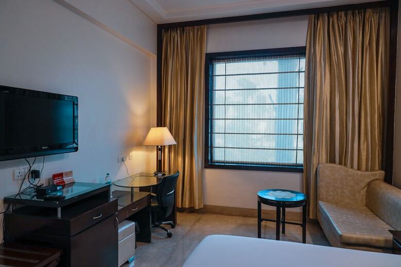 Hotel Airport Residency