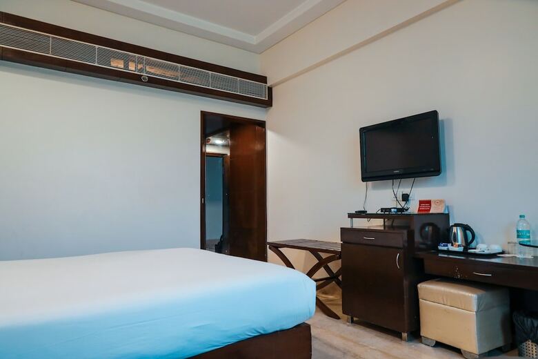 Hotel Airport Residency