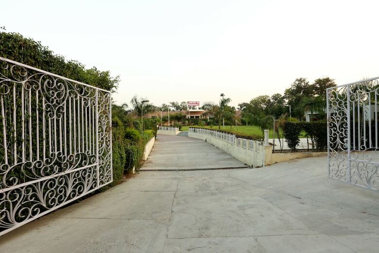 Hotel Airport Residency