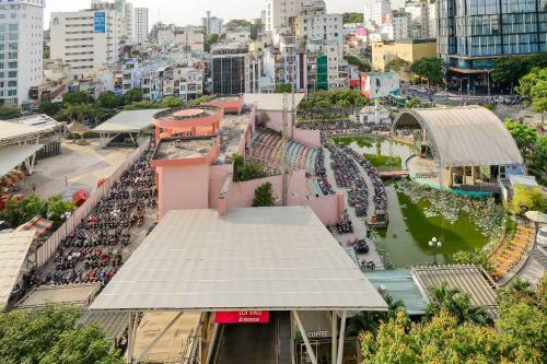 Dragon Palace Hotel