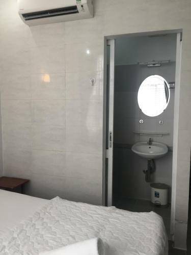 Hostal Vy Khanh Guesthouse