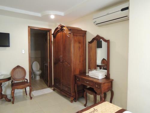 Golden View Hotel