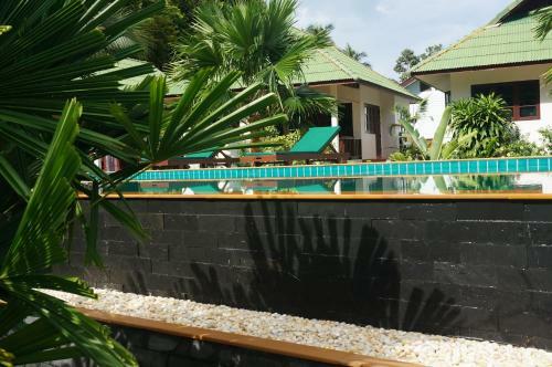 Hotel Baannoksuan Resort
